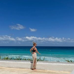 Meet your Posher, Ivona